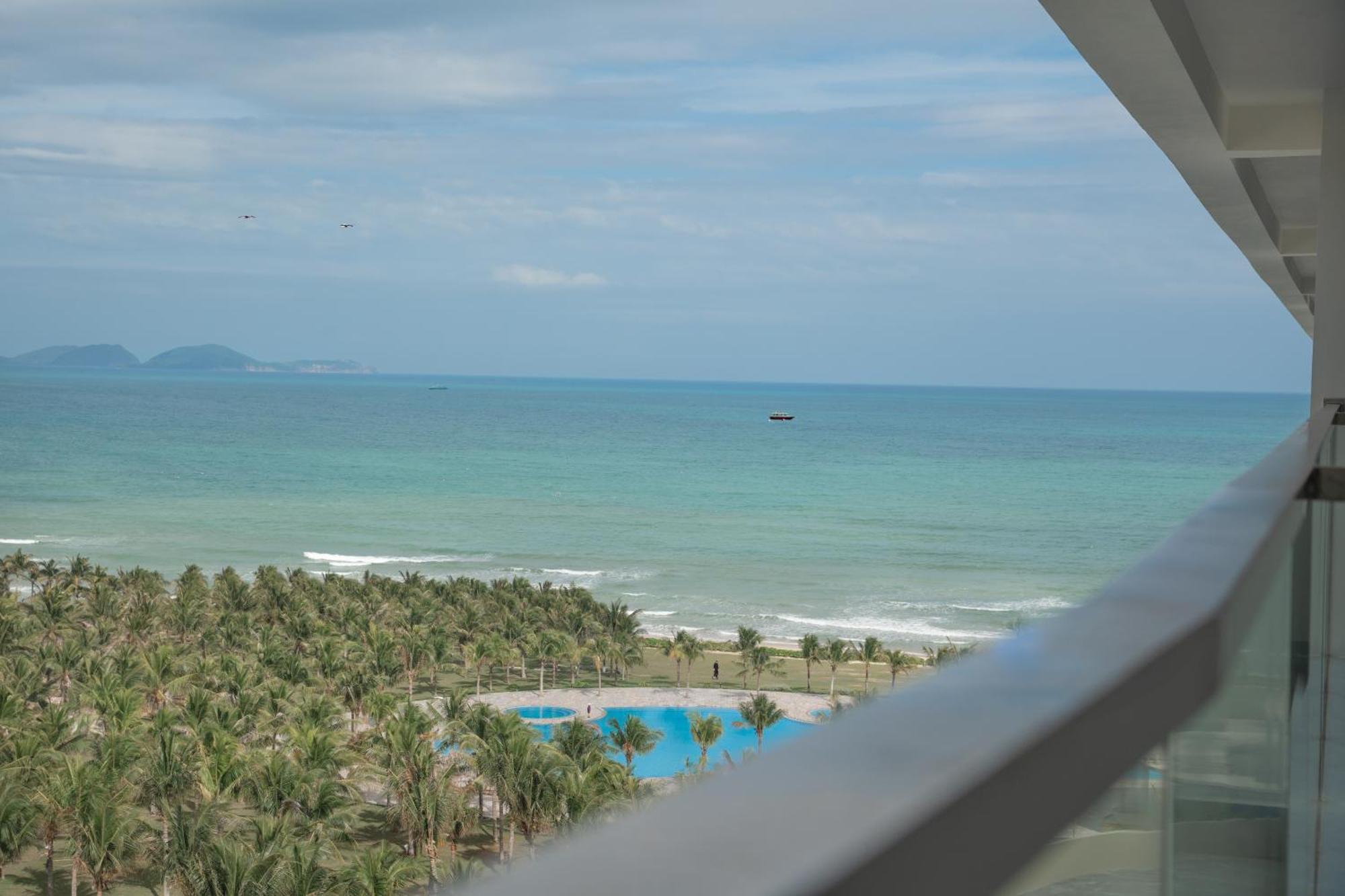 Aquamarine Beachfront Resort & Spa Cam Ranh Exteriér fotografie